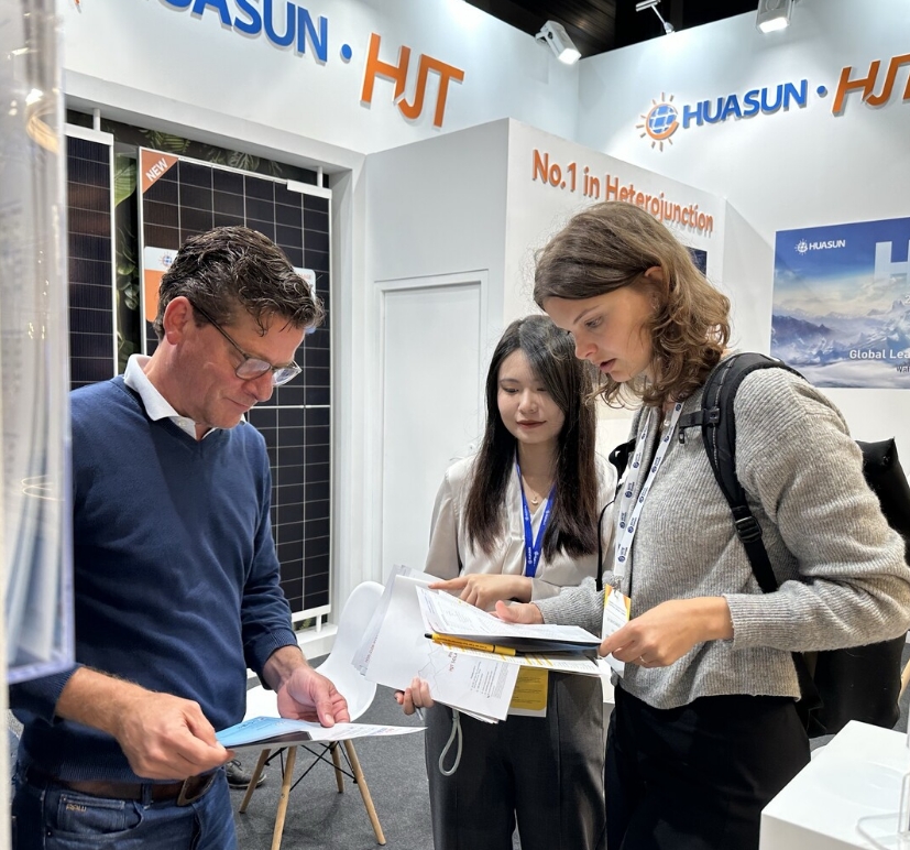 bringing-high-efficiency-pv-to-belgium-huasun-showcases-hjt-innovations-at-solar-solutions-kortrijk-2024_03.png