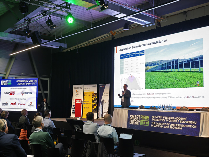 Huasun-Presents-Advanced-HJT-Solutions-to-Reduce-Solar-LCOE-at-SEF-Prague-2024-05.jpg